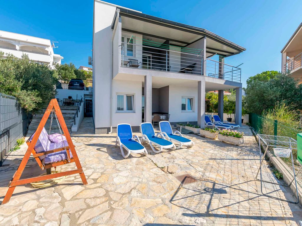 Ferienwohnung mit Balkon und Meerblick