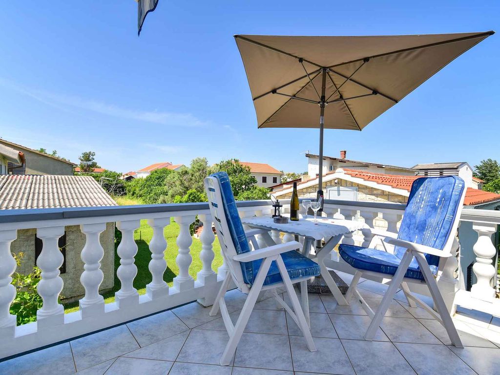 Ferienwohnung mit Klimaanlage und Balkon