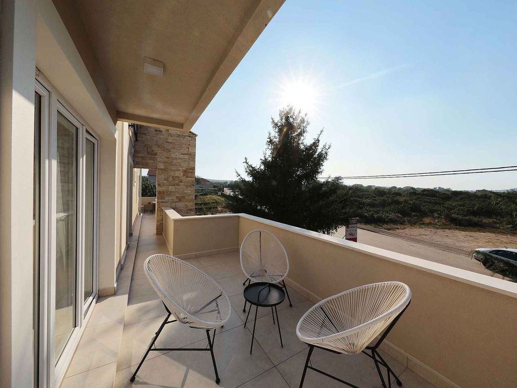 Ferienhaus mit Pool und Grill