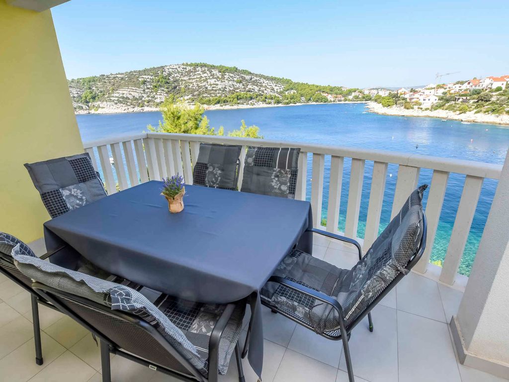 Ferienwohnung mit Terrasse und Grill