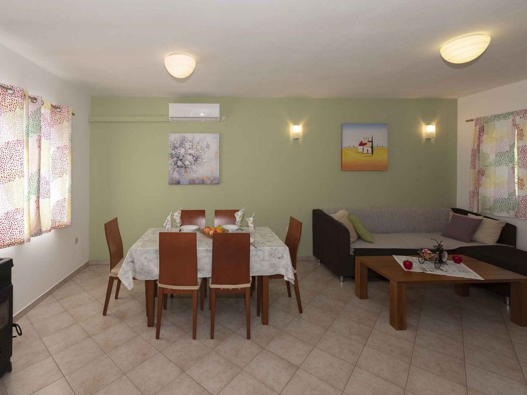 Ferienwohnung mit Klimaanlage und Grill