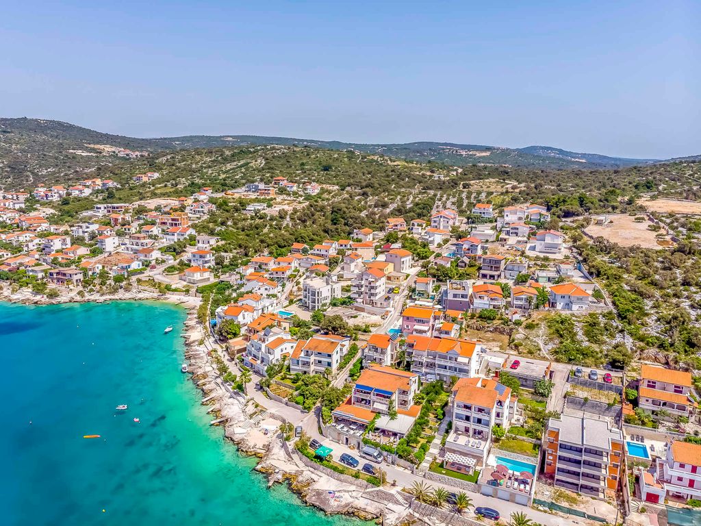 Ferienwohnung am Meer mit Balkon