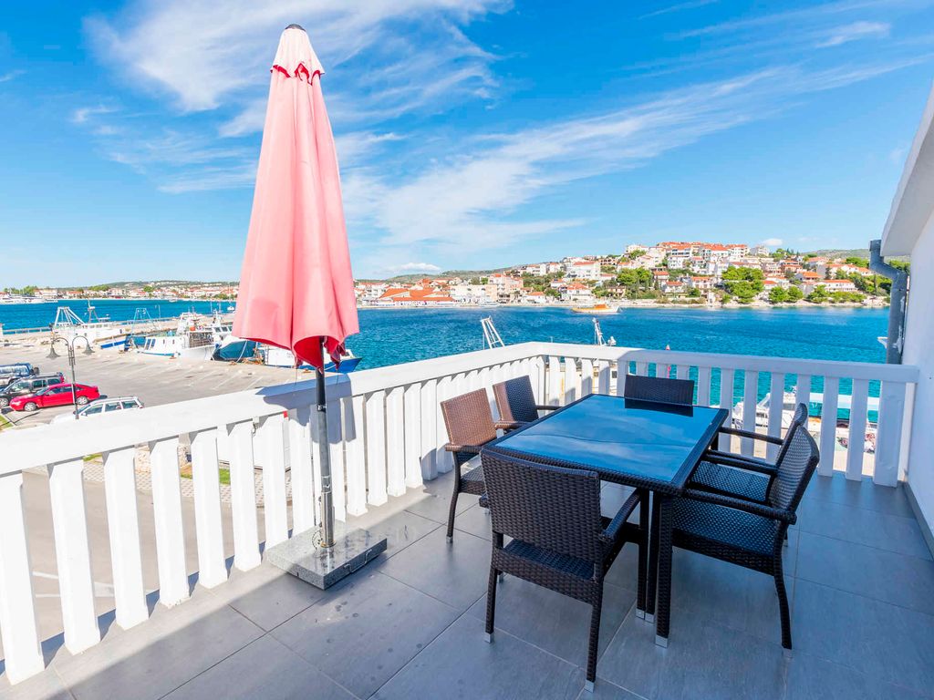 Ferienwohnung am Meer mit Terrasse