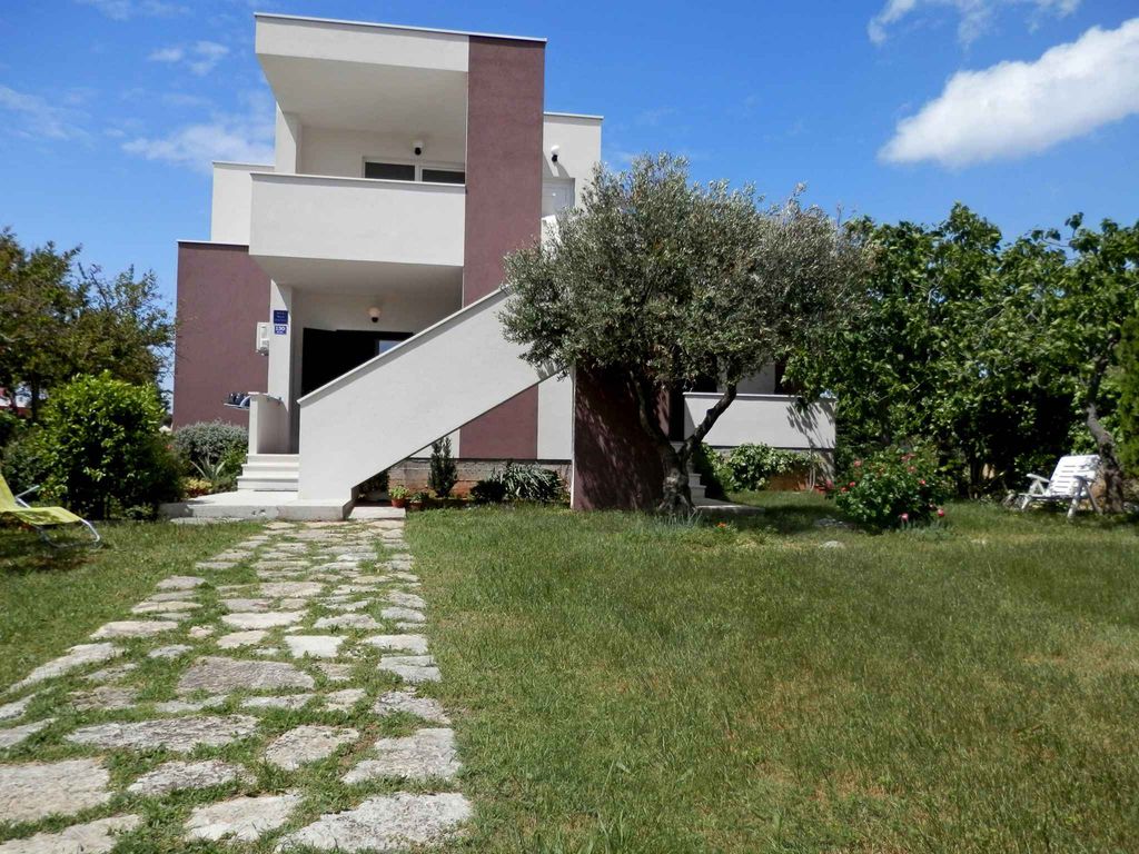 Ferienwohnung mit Klimaanlage und Terrasse