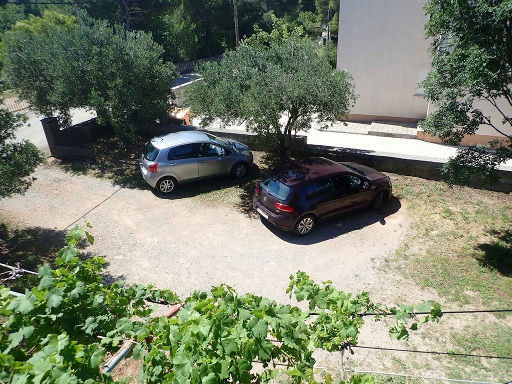 Ferienwohnung Apartment für 3 Personen mit Blick auf den Garten