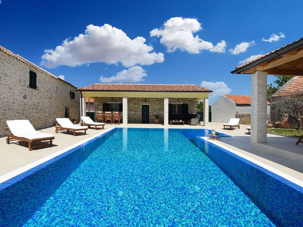 Villa mit privatem Pool