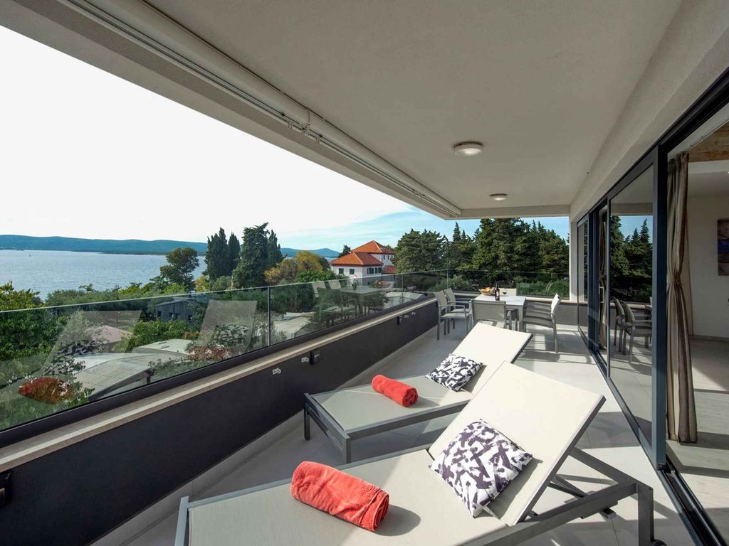 Ferienwohnung mit Pool und Klimaanlage
