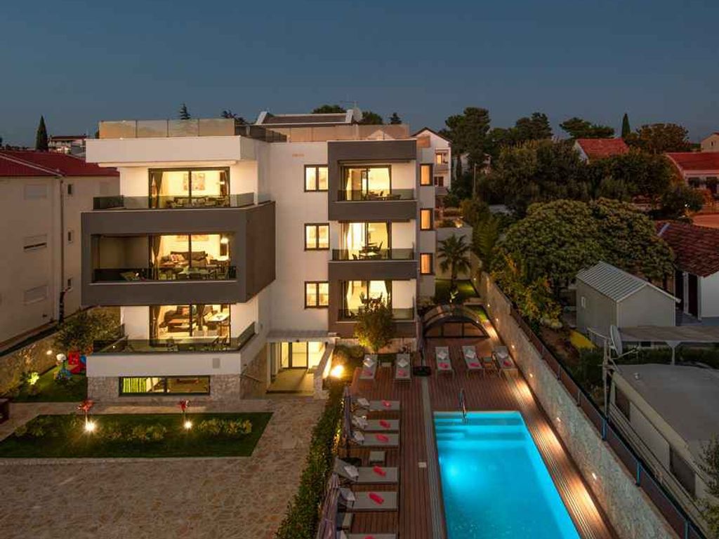 Ferienwohnung mit Pool und Klimaanlage