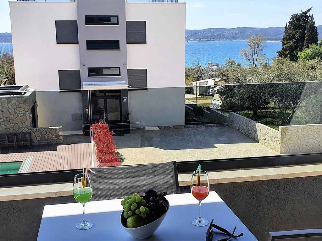Ferienwohnung mit Pool und Klimaanlage