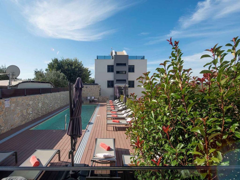 Ferienwohnung mit Pool und Klimaanlage