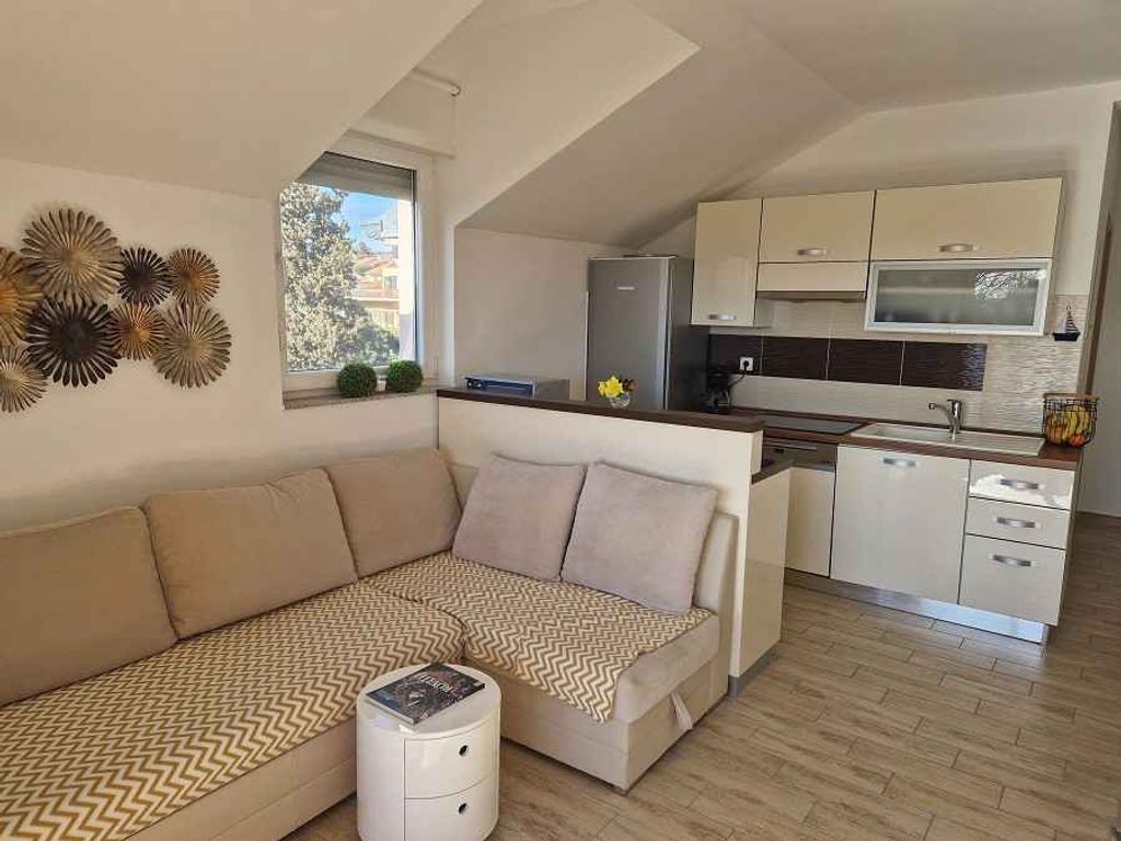 Ferienwohnung mit Balkon und Klimaanlage