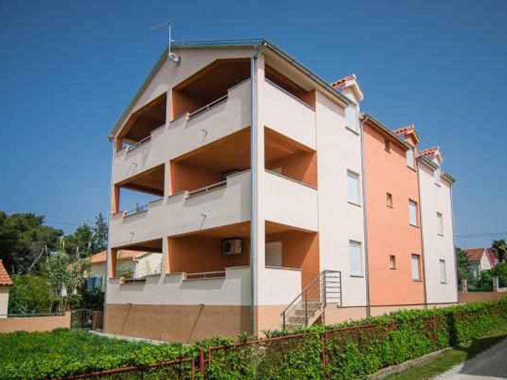 Ferienwohnung mit Balkon und Klimaanlage