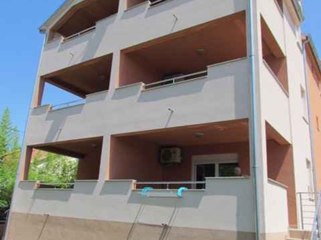 Ferienwohnung mit Terrasse und Klimaanlage