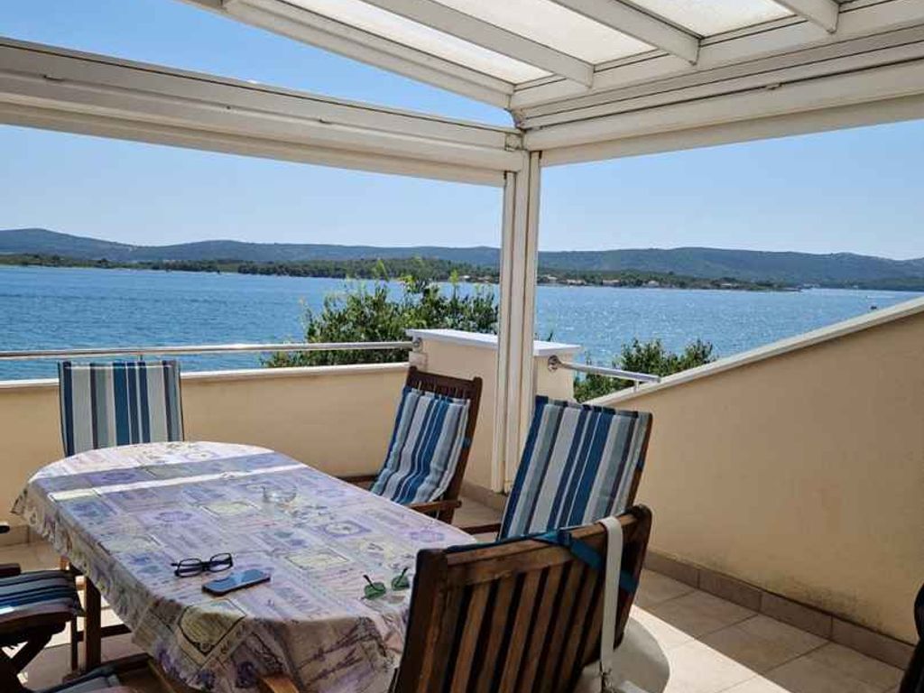 Ferienwohnung mit Terrasse und Klimaanlage