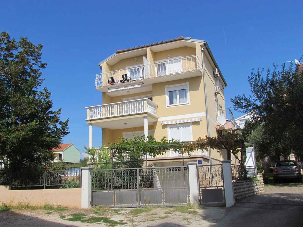 Ferienwohnung mit Balkon und Klimaanlage