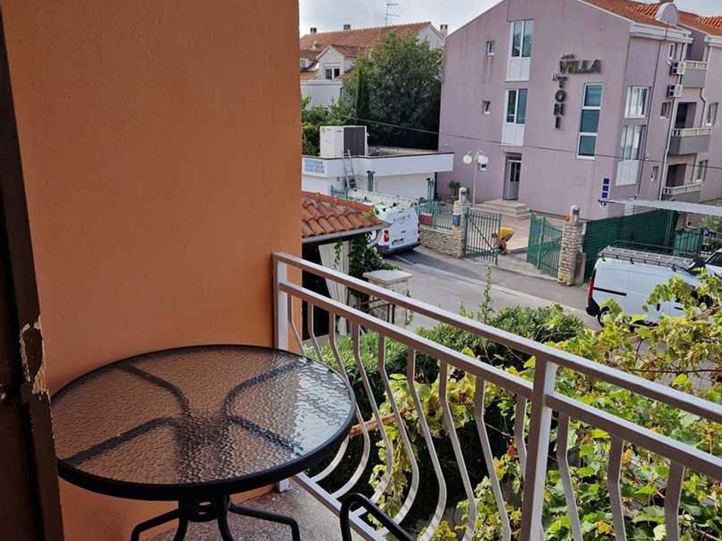 Ferienwohnung mit Balkon und Klimaanlage