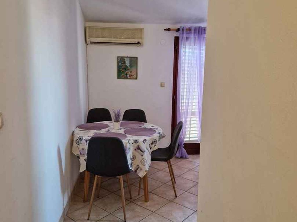 Ferienwohnung mit Balkon und Klimaanlage
