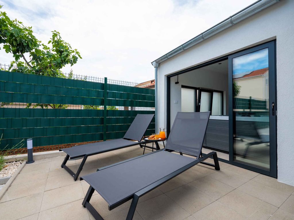Ferienhaus mit Whirlpool, und Terrasse