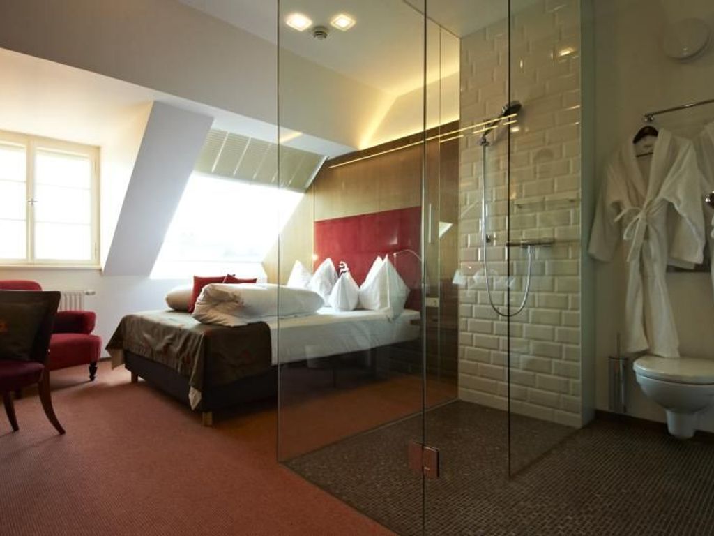 STANDARD Zimmer Friedl