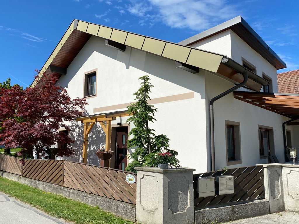 Gästeeingang von Zimmer & Ferienwohnungen Leeb