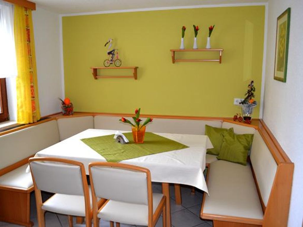 Sitzecke im Frühstücksraum