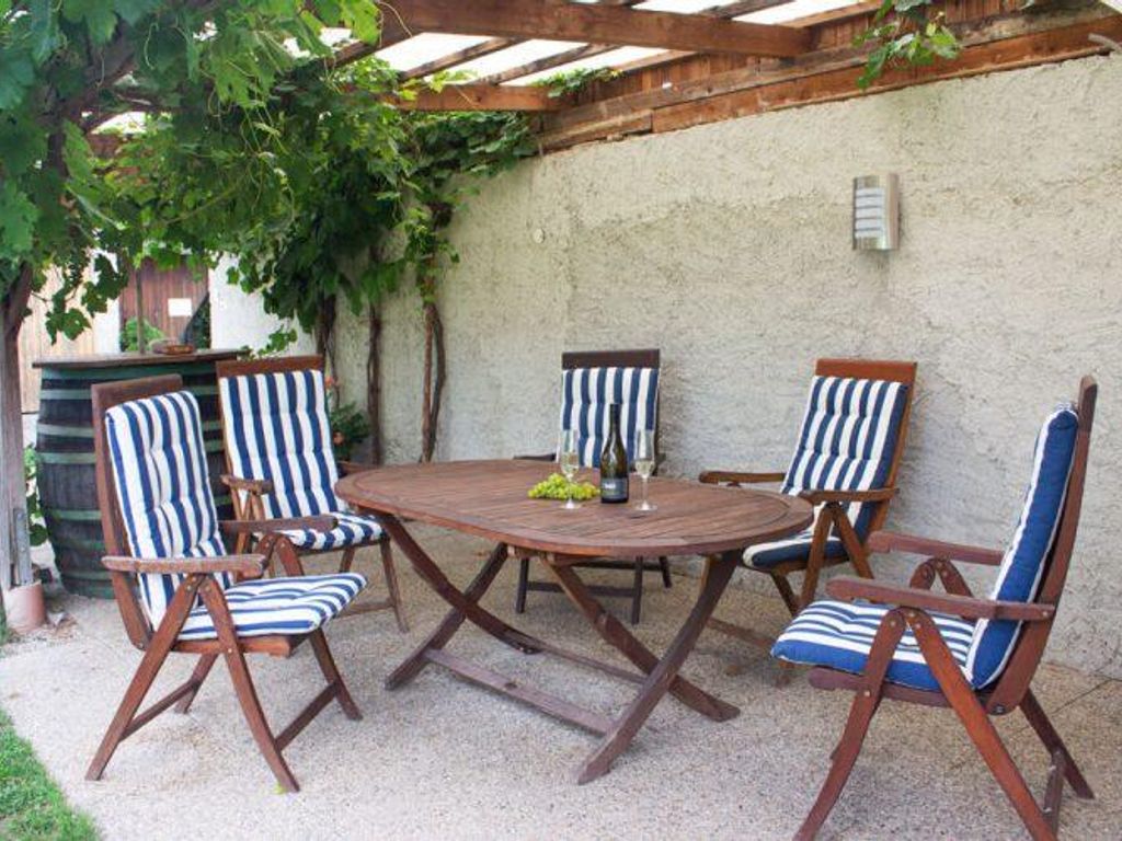 Sitzgelegenheiten im Garten