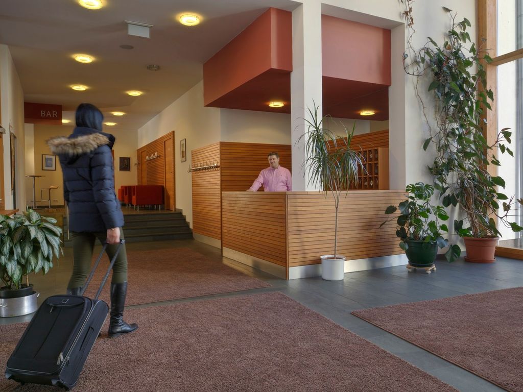 Rezeption im Hotel Goiserer Mühle