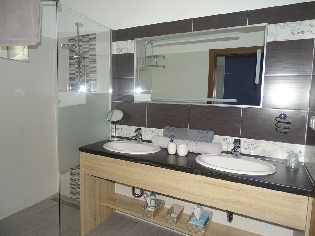 Doppelzimmer Wasser - Bad