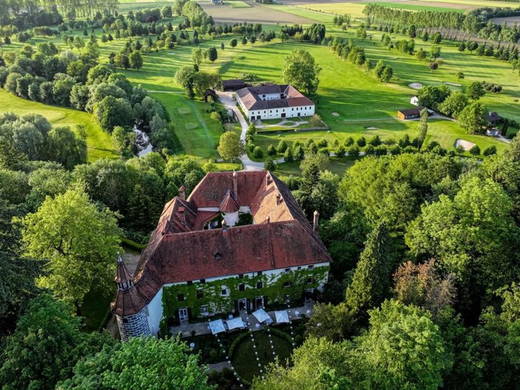 Schloss Ernegg