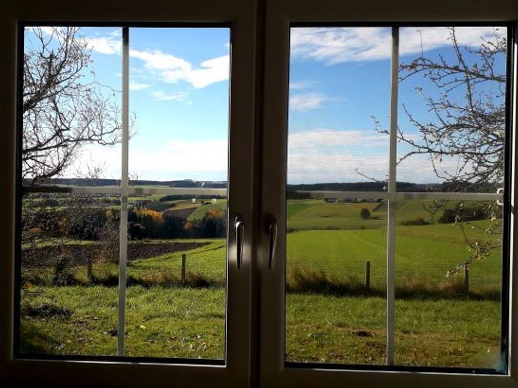Fernblick aus dem Schlafzimmerfenster