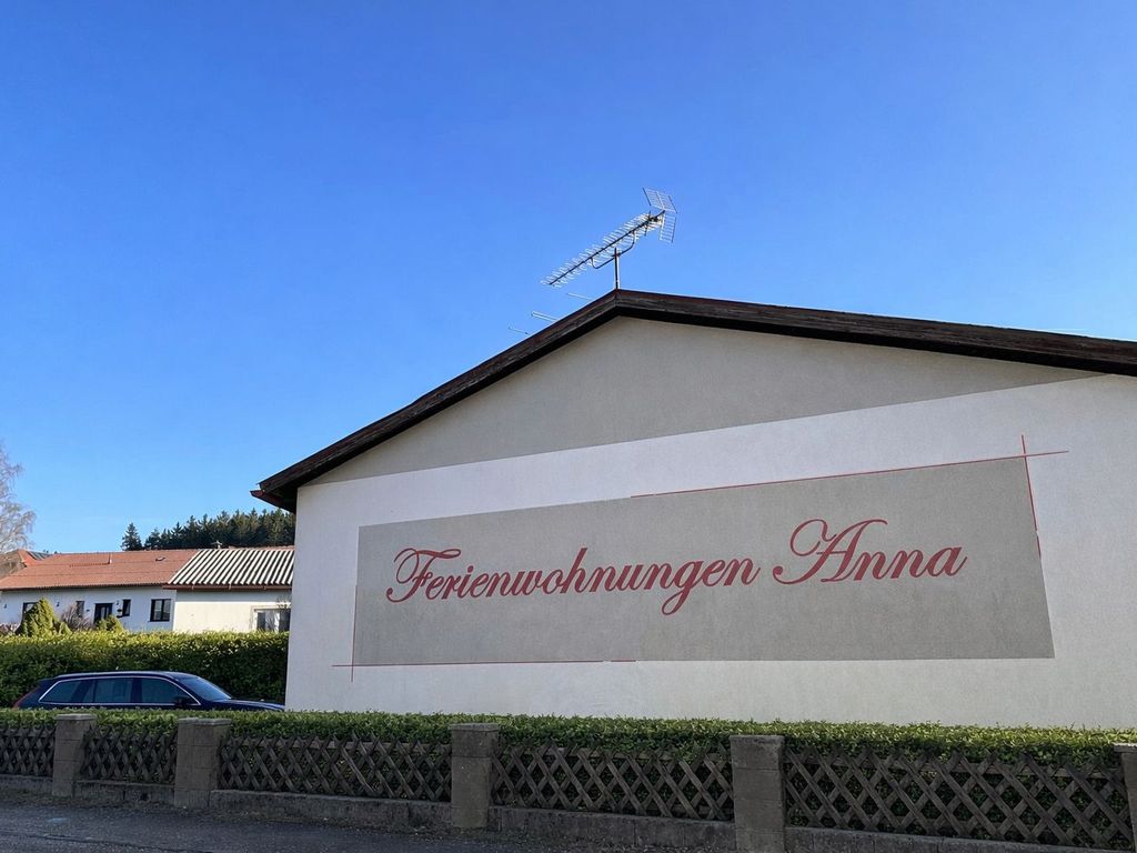 Fronseite von der Strasse
