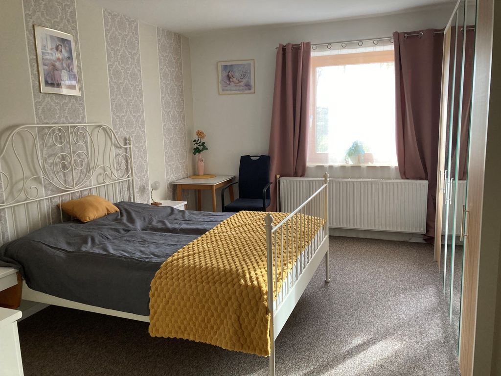 2. Schlafzimmer