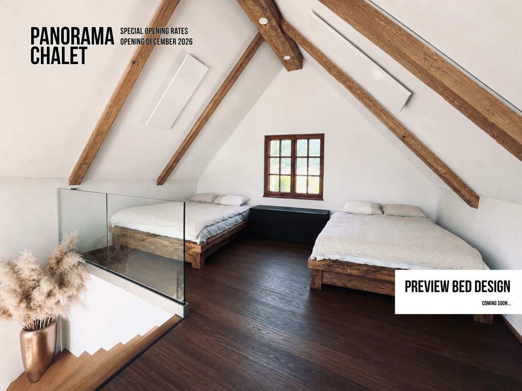 Offenes Schlafzimmer mit 2 Doppelbetten