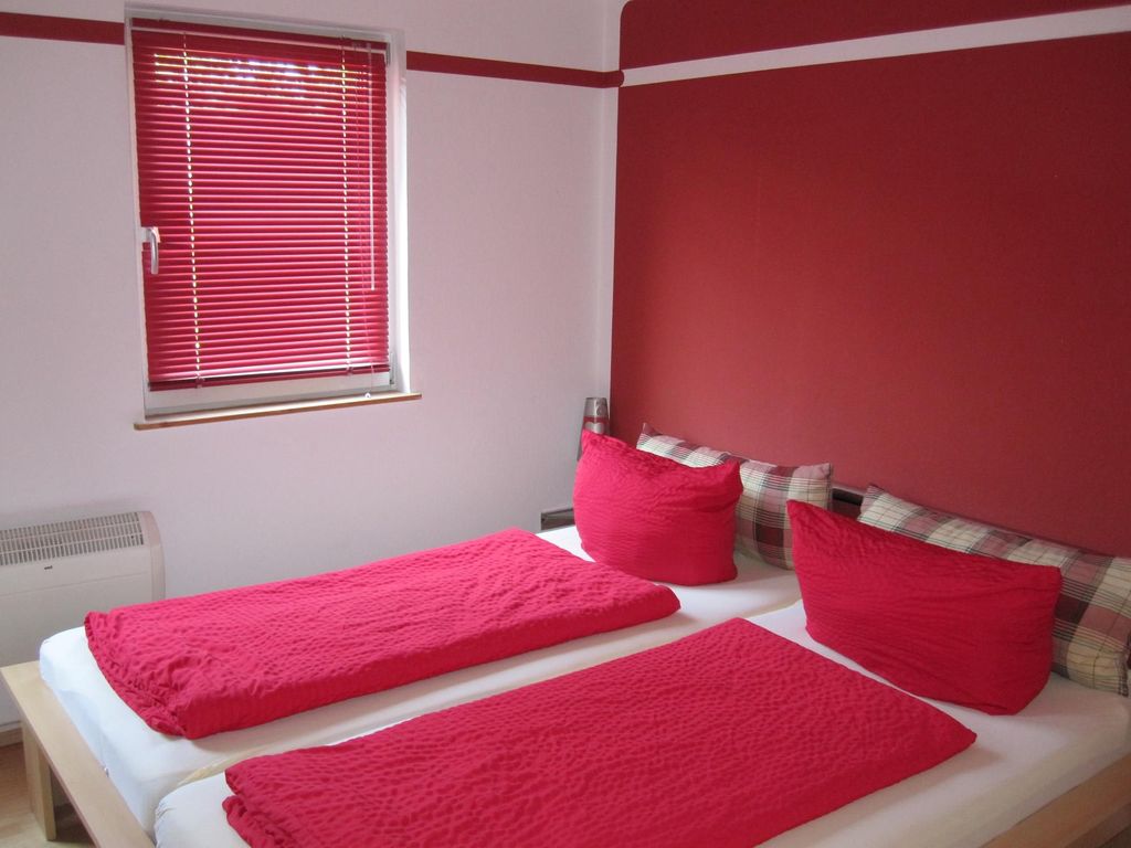 Schlafzimmer1
