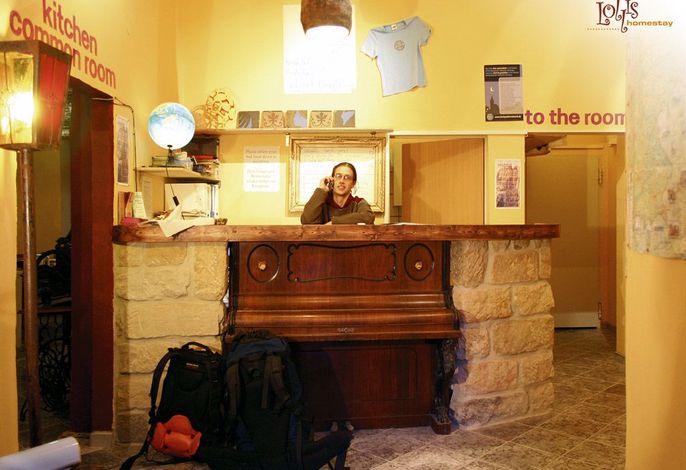 Hostel LOLLIS HOMESTAY