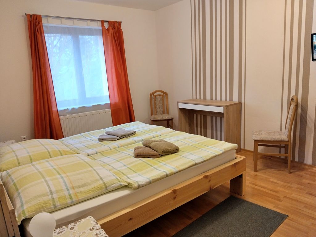 Schlafzimmer 1 (Doppelbett)