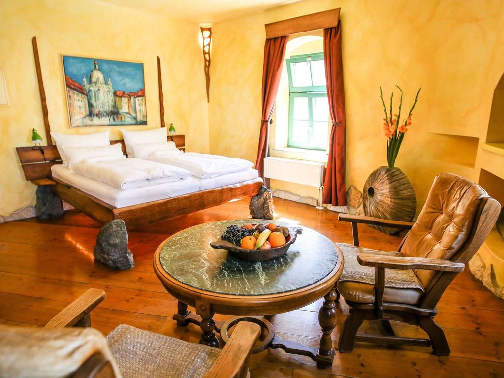 Zimmerbeispiel Steinzimmer