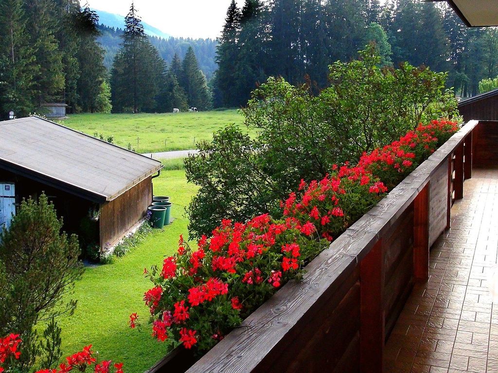 auf dem Balkon