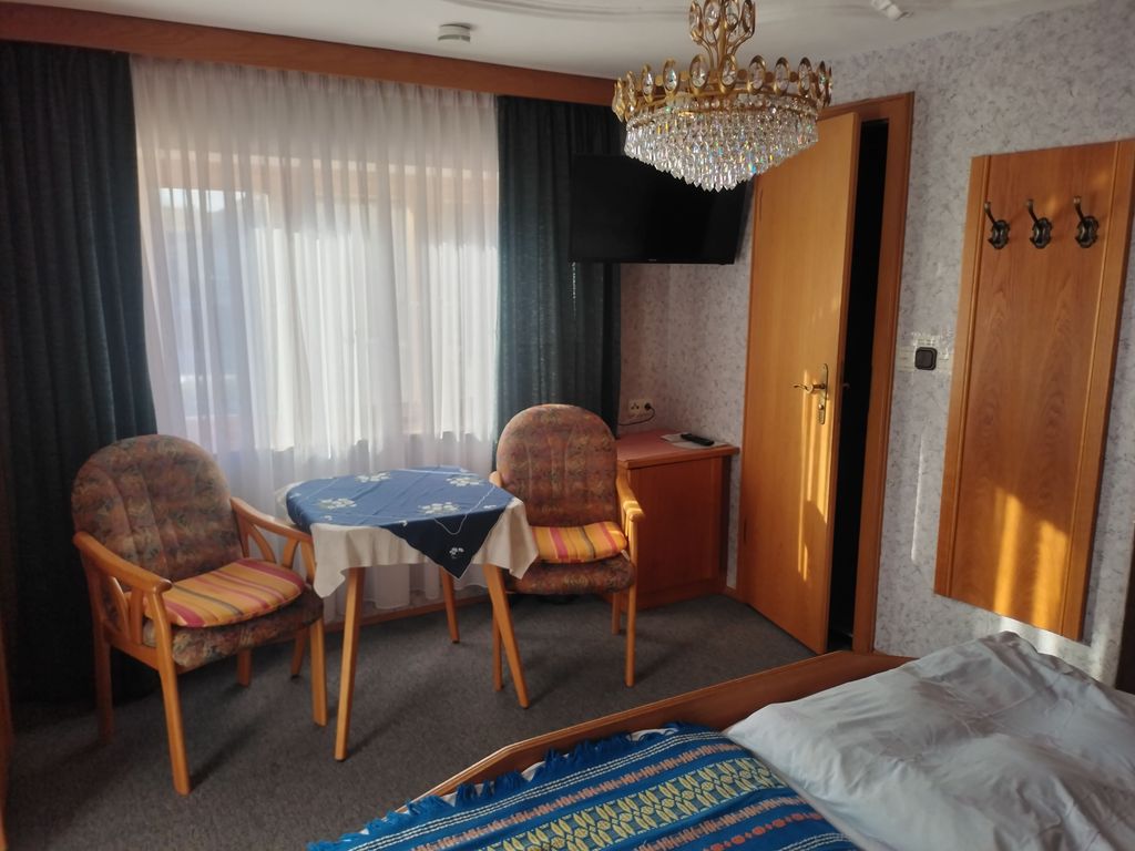 Ein bis Zweibettzimmer