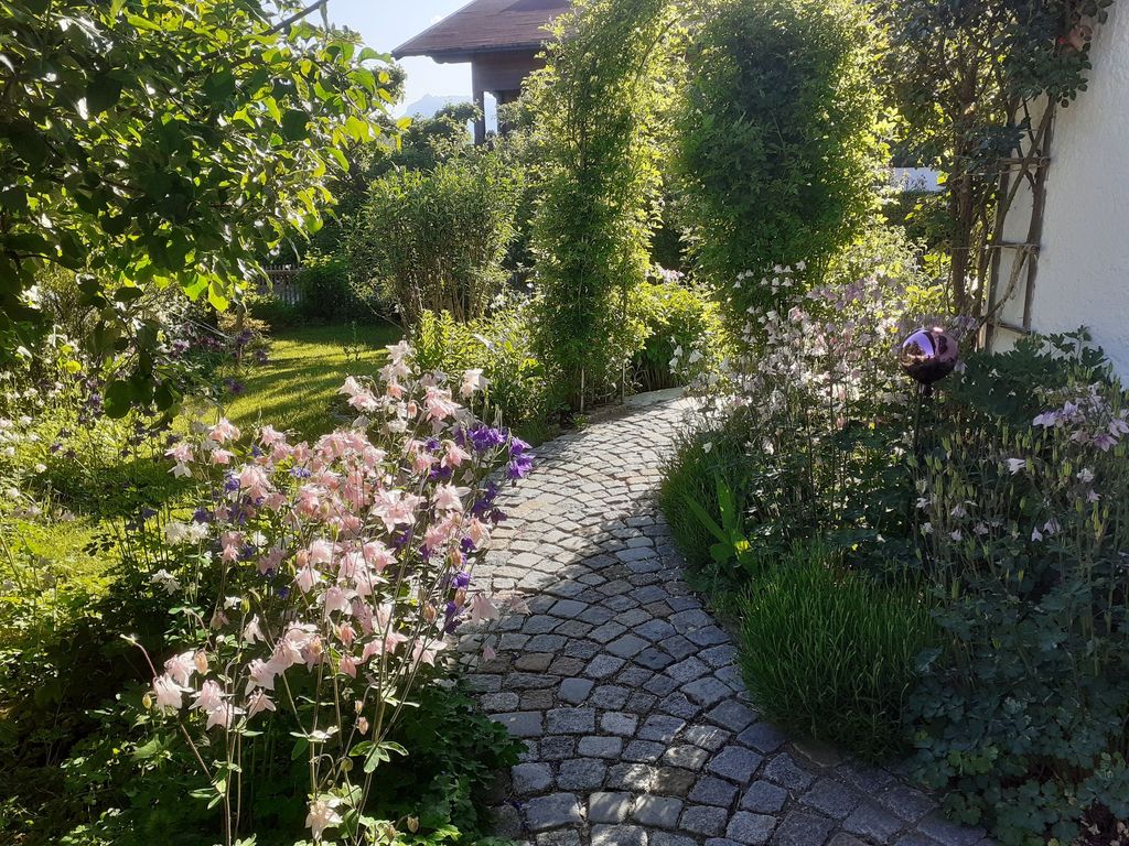 Garten im Gästehaus Petersen