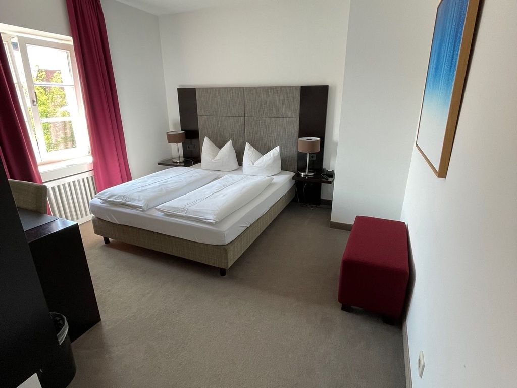 Business Doppelzimmer Queen-Size-Bett
