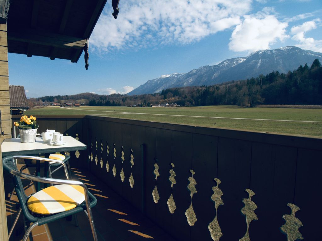 Balkon mit herrlichem Blick auf den Untersberg