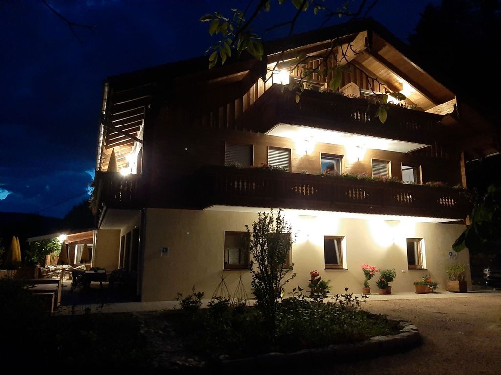 Stimmungsvoll beleuchtet - Ihr Gasthof Café Sonnenhang
