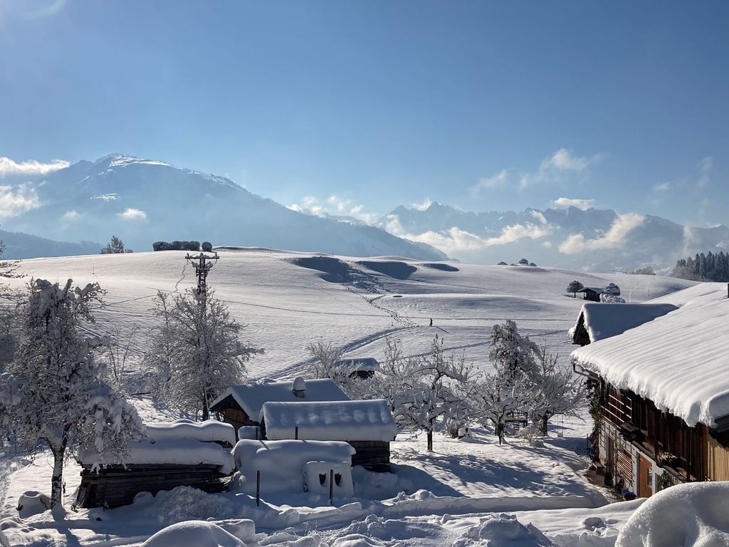 Blick zur Loipe und Schlittenberg