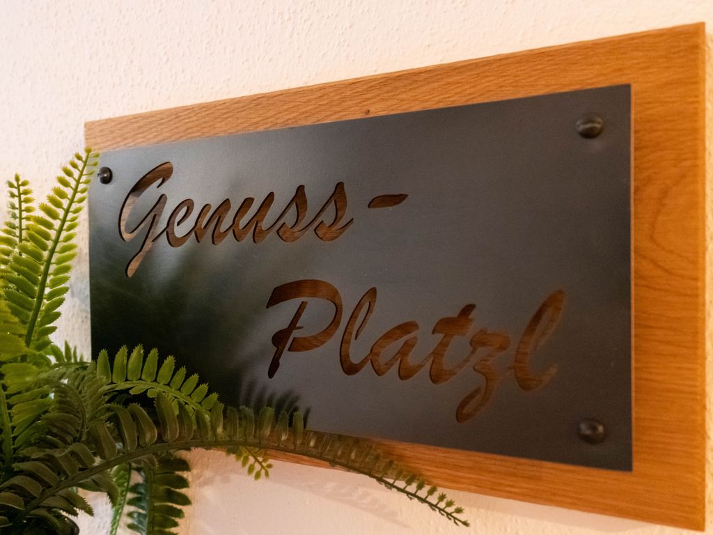 Genuss-Platzl Türschild