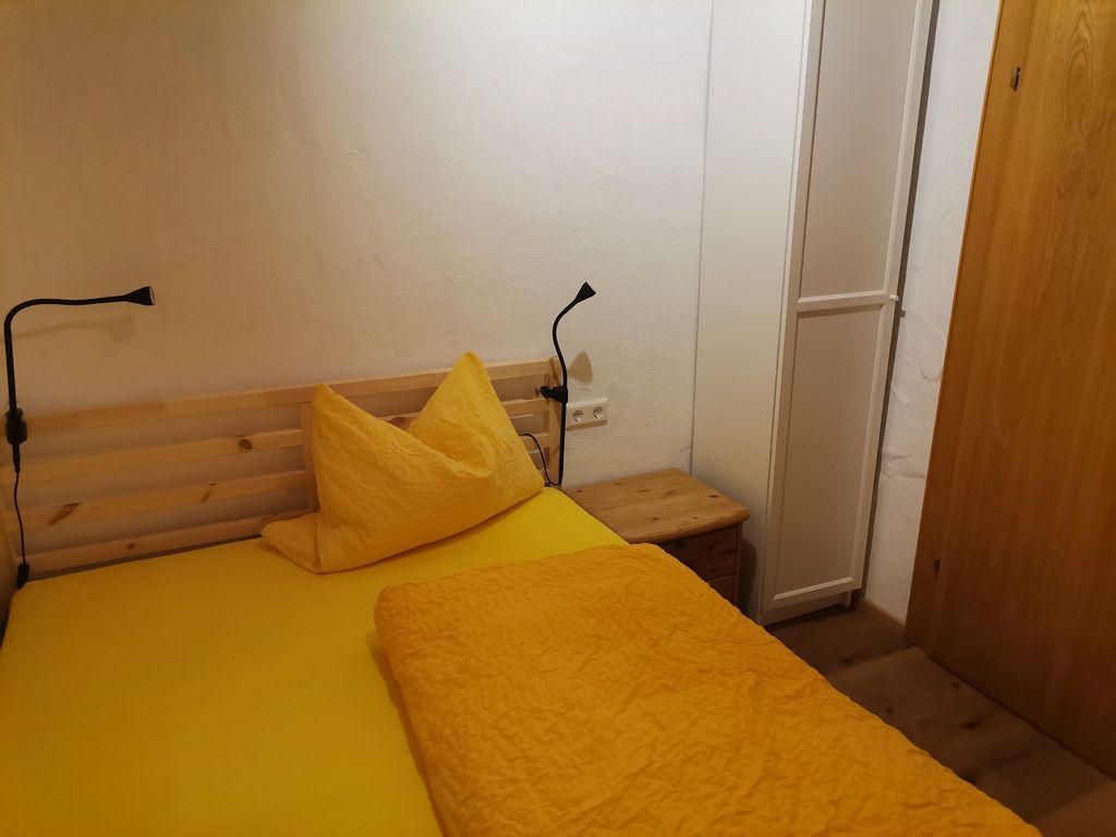 das Schlafzimmer