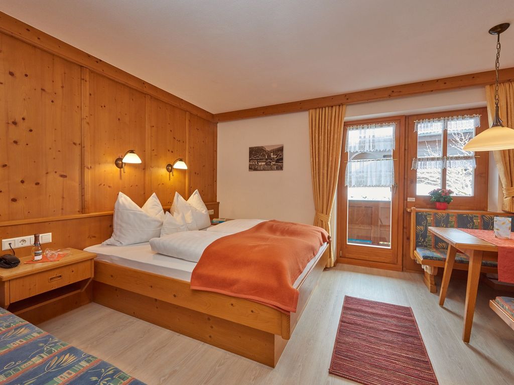 in der Wohnung 6