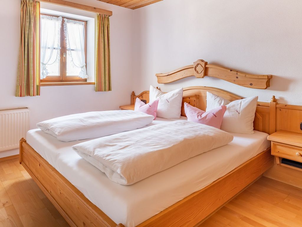 das Schlafzimmer