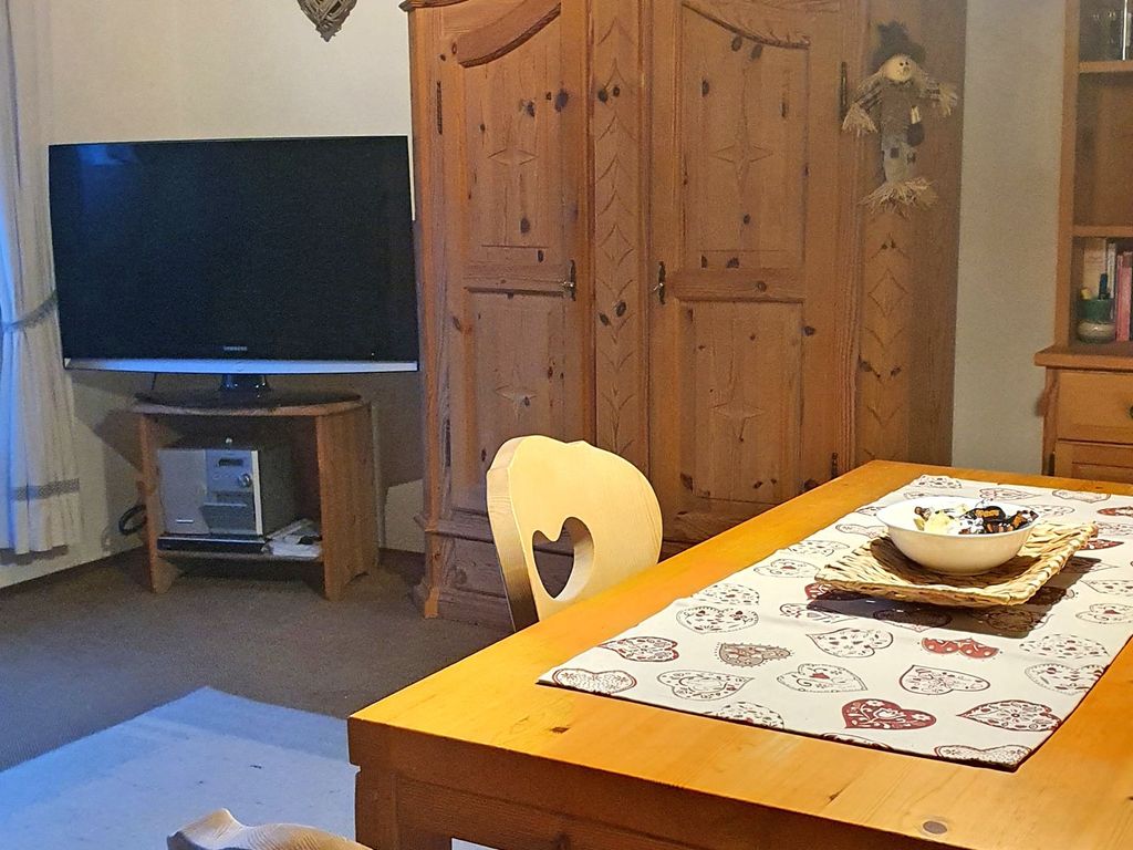 Wohnraum mit Flat-TV