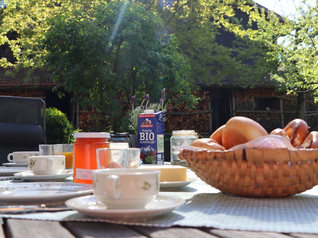 Wohnung B Frühstückstisch